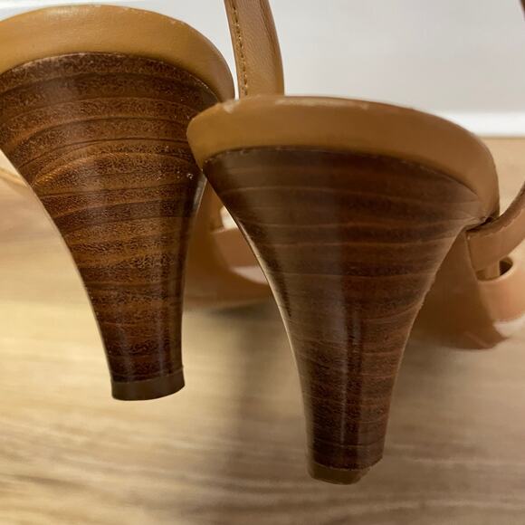 Tod’s Debbie Slingback pumps pointed toe loafer style tan brow white size 8.5 - Picture 10 of 11